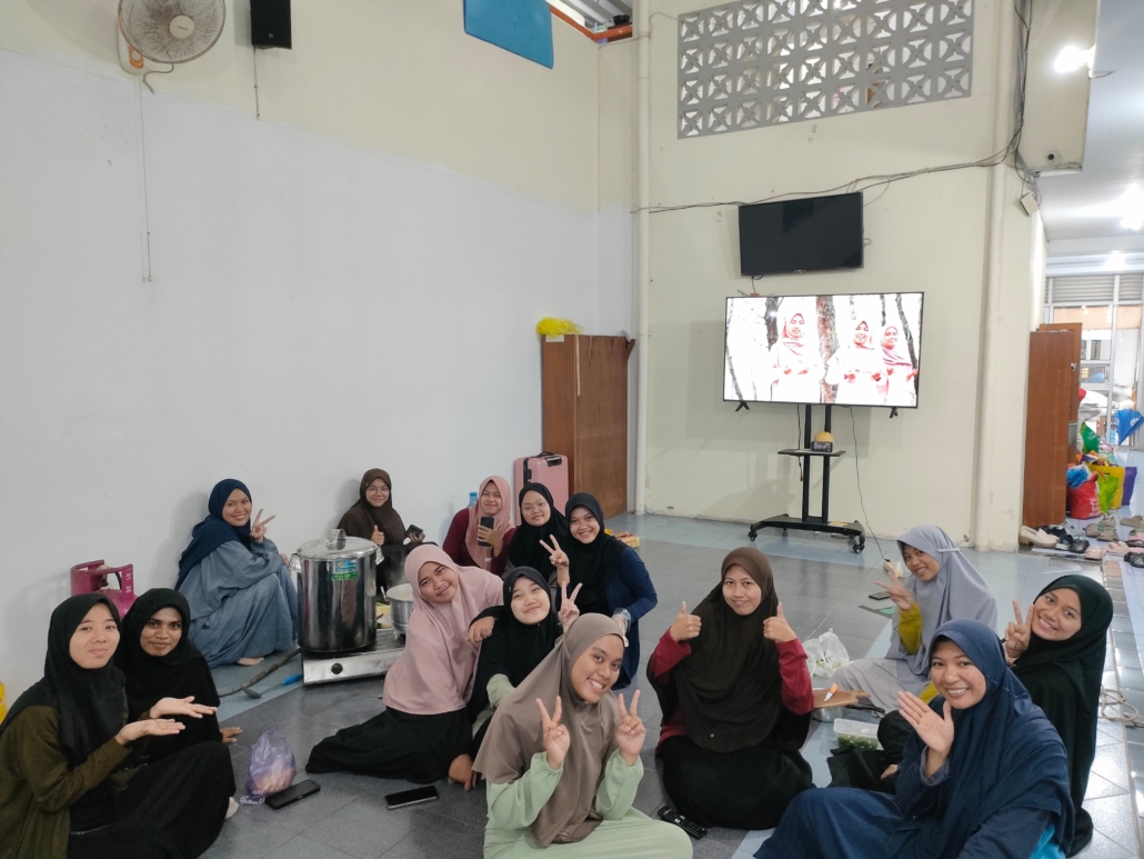 Keceriaan Libur Iduladha: Masak dan Nonton Bareng di Asrama Putri PERSADA