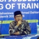 mudir persada memberikan arahan saat orientasi jobdesk pengurus persada uad