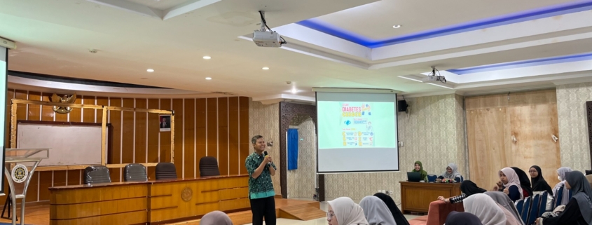 Farmasi UAD Gelar Edukasi dan Skrining Kesehatan bagi Santri Putri PERSADA