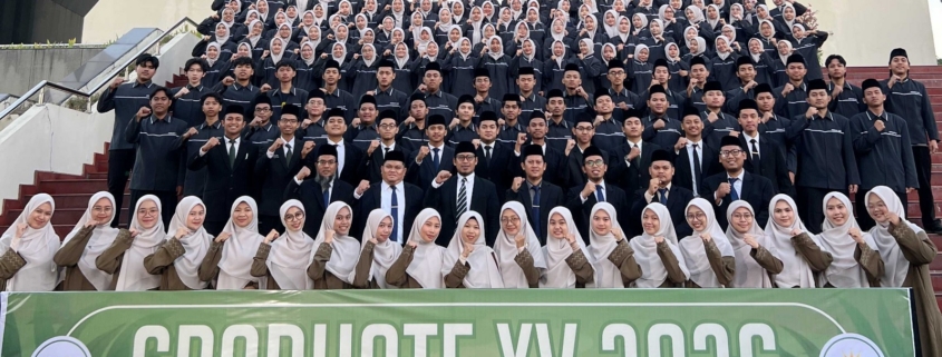 perfotoan akhir tahun santri dan pengurus persada